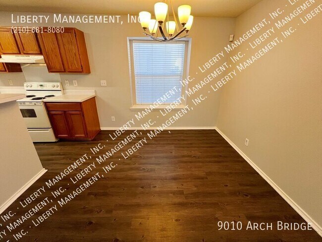 Foto del edificio - 9010 Arch Bridge