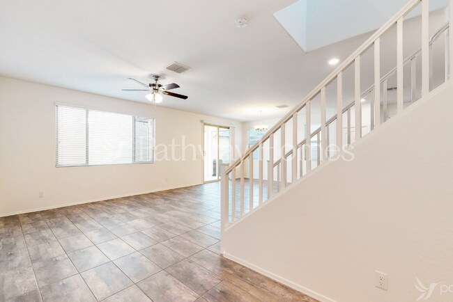 Foto del edificio - 16604 W Sierra St