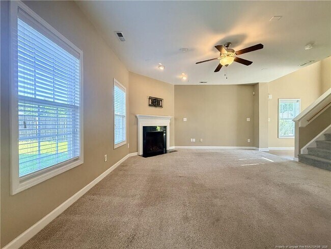 Foto del edificio - 1820 Shady Knoll Ln