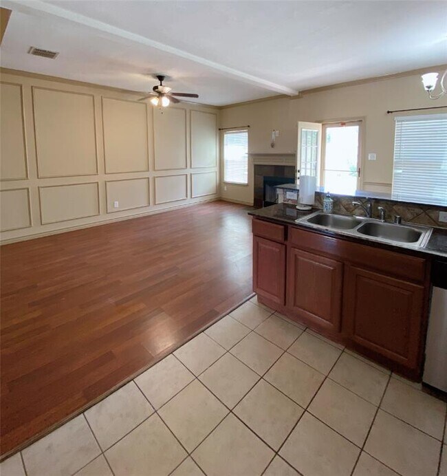 Foto del edificio - 4024 Vista Mar Dr