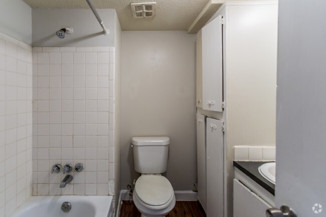 2 BR, 2 BA - 885 SF - Second Bathroom - Crane Manor Apartments