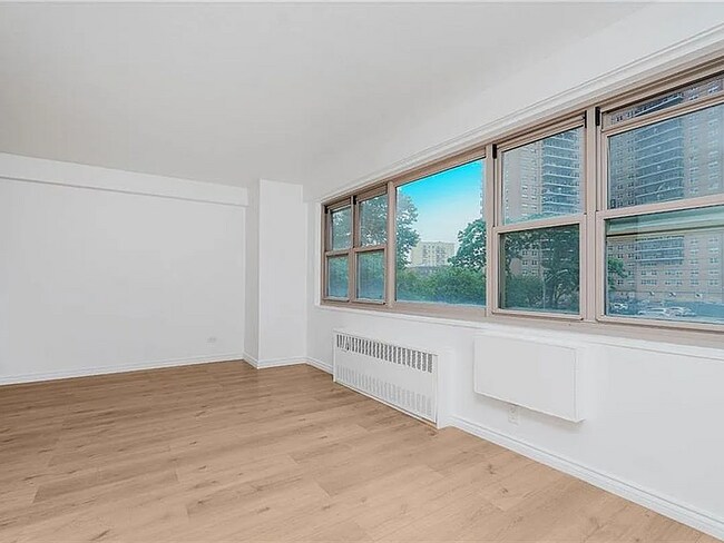 Foto del edificio - 444 Neptune Ave