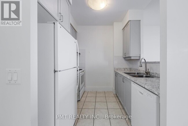 Photo du bâtiment - 700-P700 Humberwood Blvd
