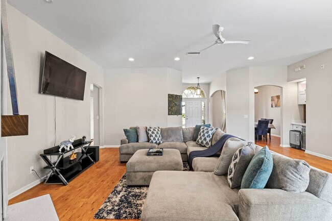 Building Photo - 12160 Irwin Manor Dr