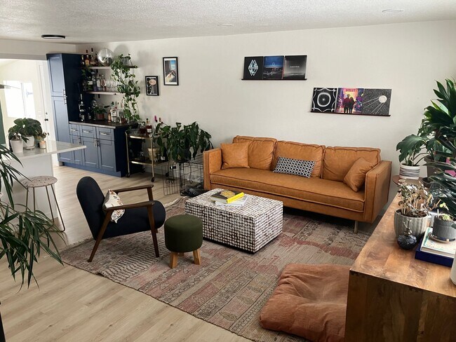 Foto del edificio - 312 S Hudson St