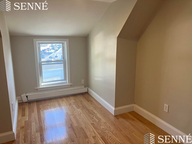 Foto del edificio - 512 Medford St