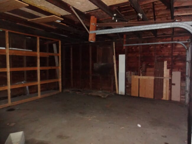 Building Photo - 15 6th Ave SE