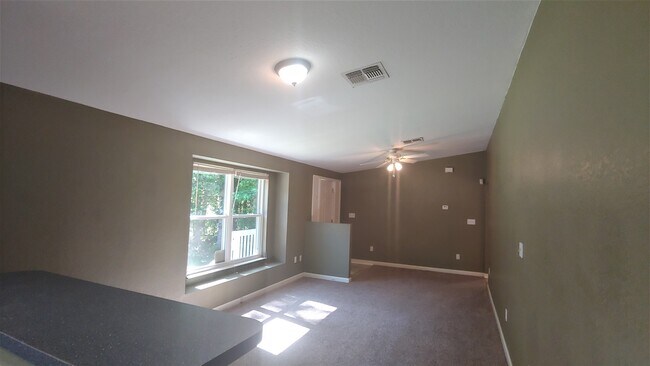 Building Photo - 3 Bedroom Ranch Style near Norris Lake!