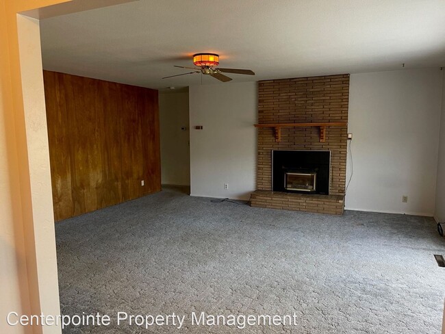 Foto del edificio - 4 br, 2 bath House - 650 SE Ramp Rd