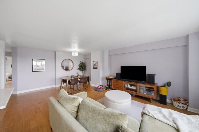 Foto del edificio - 2909 N Sheridan Rd