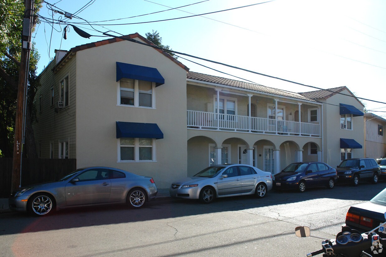 Foto principal - 1005 Ferry St