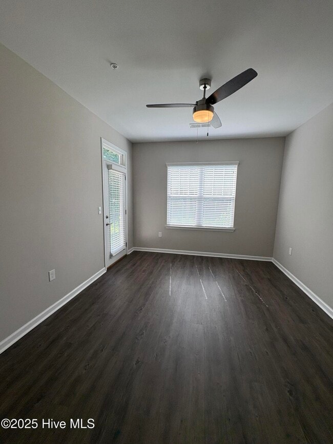 Building Photo - 5614 Lucas Ct