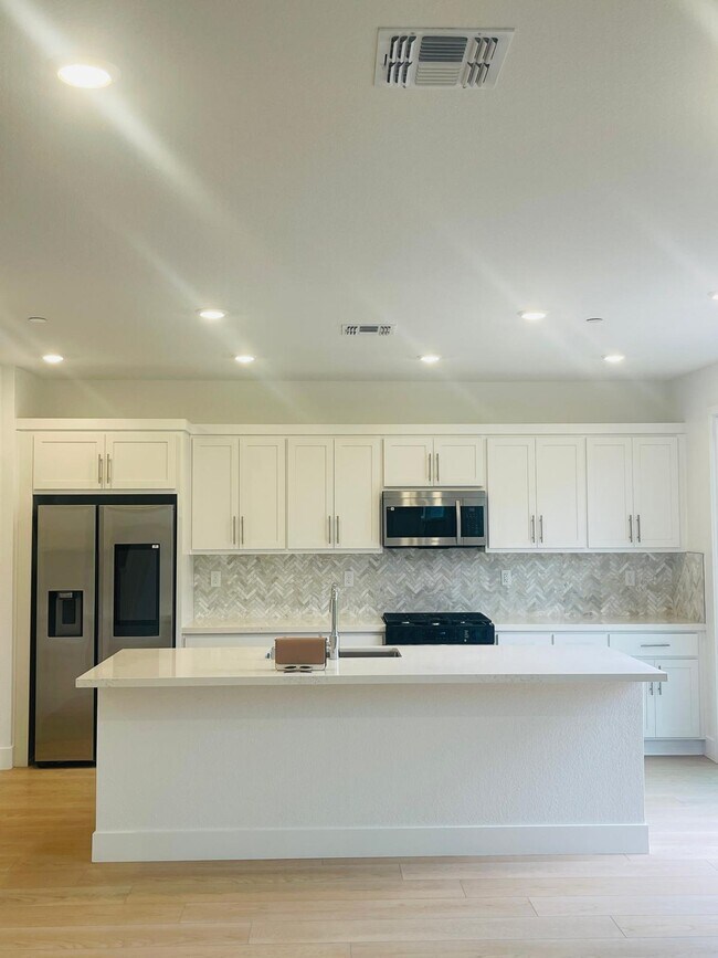 Foto del edificio - 2710 Old Larks Ln