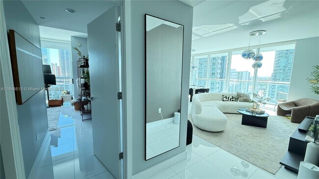 Building Photo - 1080 Brickell Ave