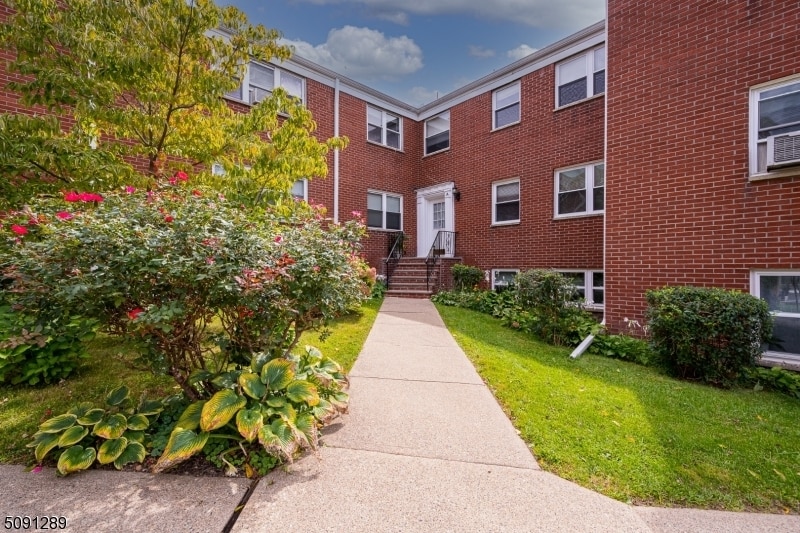 284 Claremont Ave Unit A5, Verona, NJ 07044 Condo for Rent in Verona
