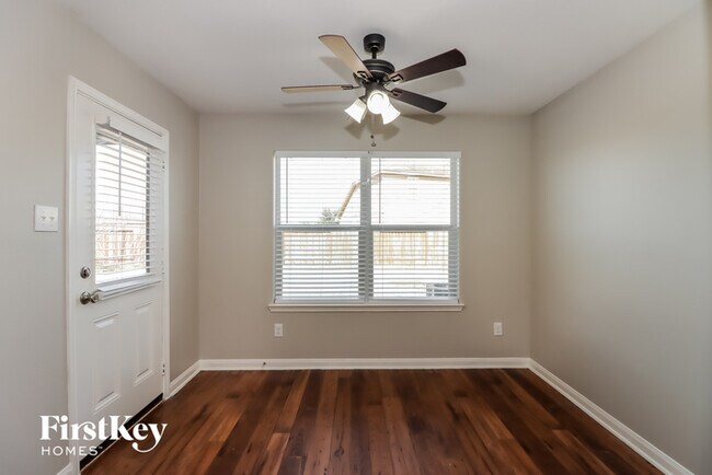 Foto del edificio - 7119 Glenridge