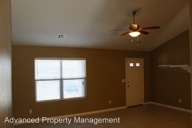 Building Photo - 5233 Stone Crest Dr