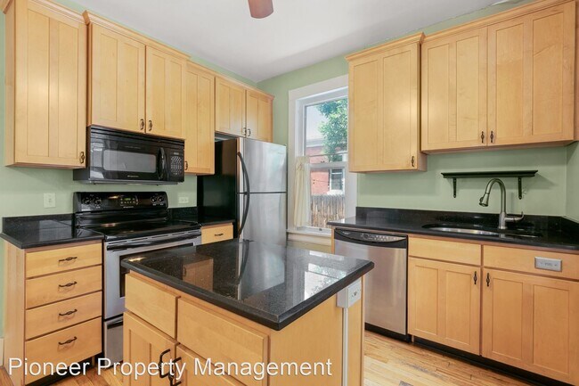 Foto del edificio - 3 br, 2 bath House - 3754 Lowell Blvd