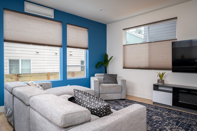 Photo - 1226 W 24th St Townhome