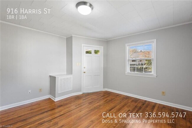 Foto del edificio - 916 Harris St