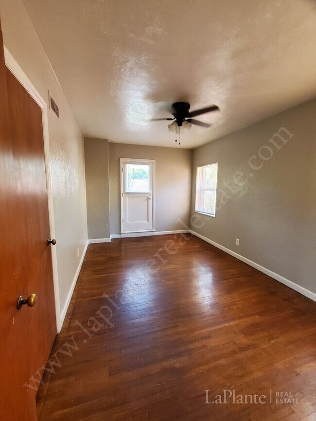 Foto del edificio - 2911 Powhattan Pwky