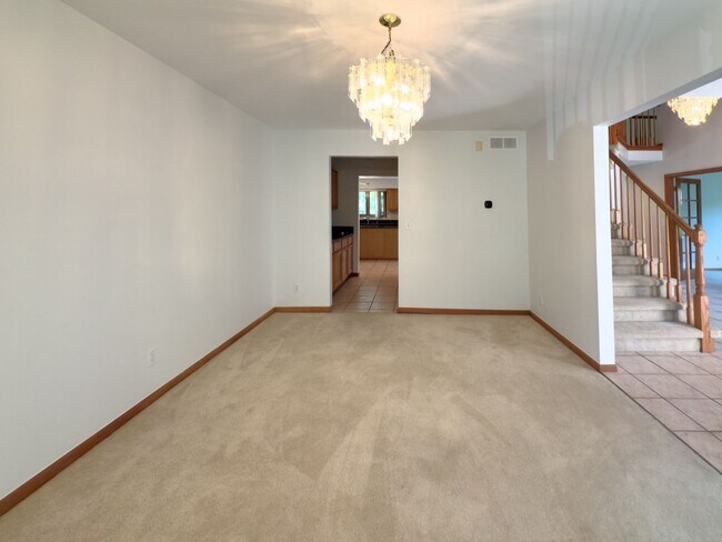 Foto del edificio - Exceptional Lease Offering in Novi Schools!