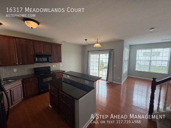 Building Photo - 16317 Meadowlands Ct