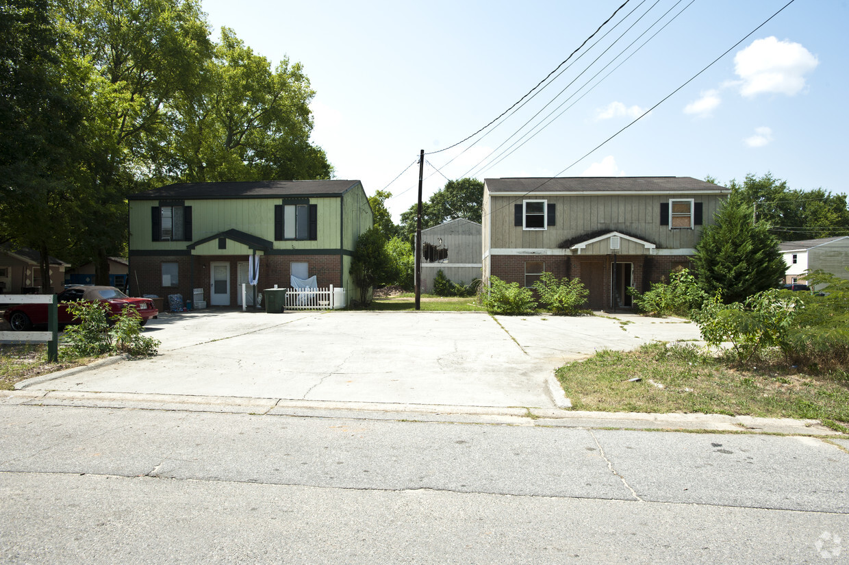 Primary Photo - Forest Avenue Duplexes