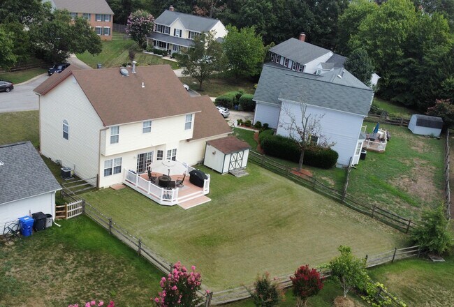 Building Photo - 5011 Jurel Ct