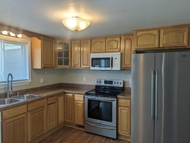 Foto del edificio - 613 Cusick Rd