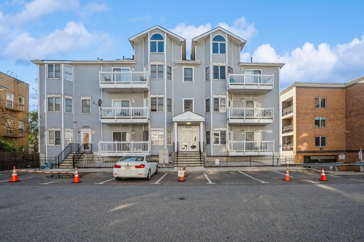 Primary Photo - 4313 Smith Ave