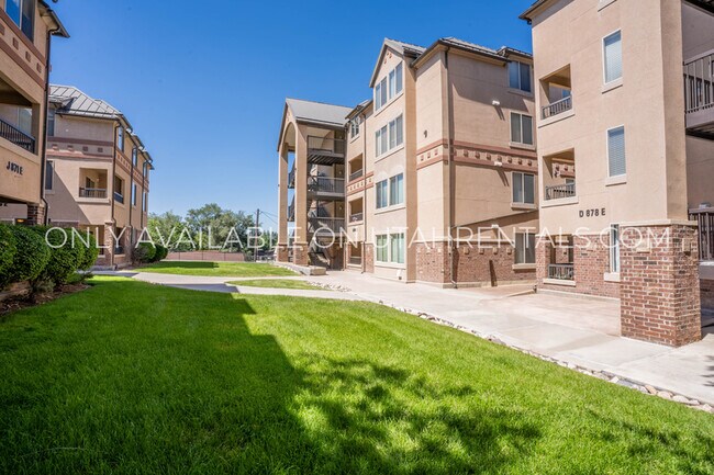 Building Photo - 838 E 700 N