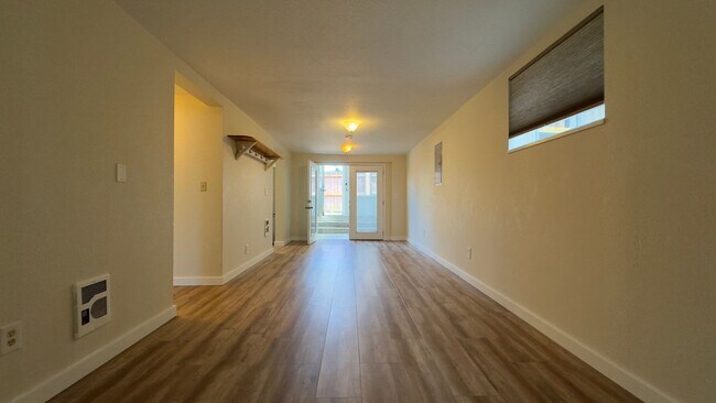 Foto del edificio - Private Olympia Townhome w Fully Fenced Ba...