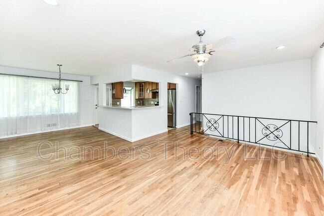 Foto del edificio - 821 Ninovan Rd SE