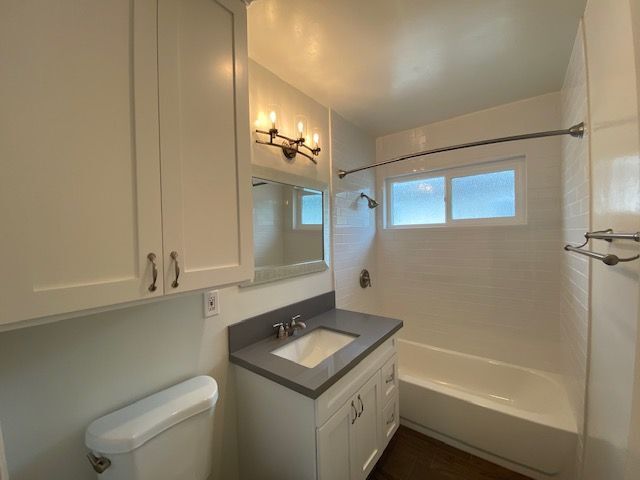 Building Photo - Alamitos Beach Apartment