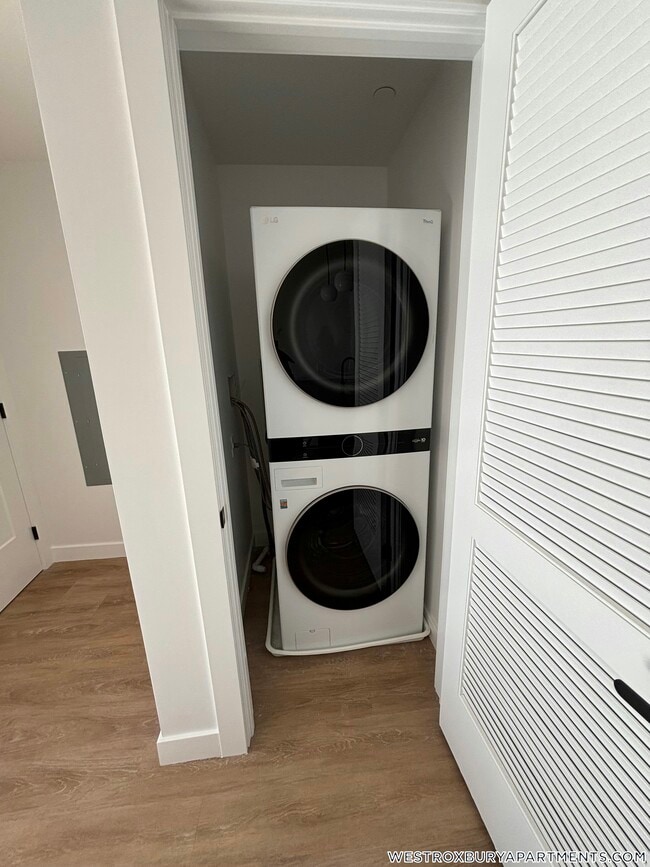 Building Photo - 199 Gardner St