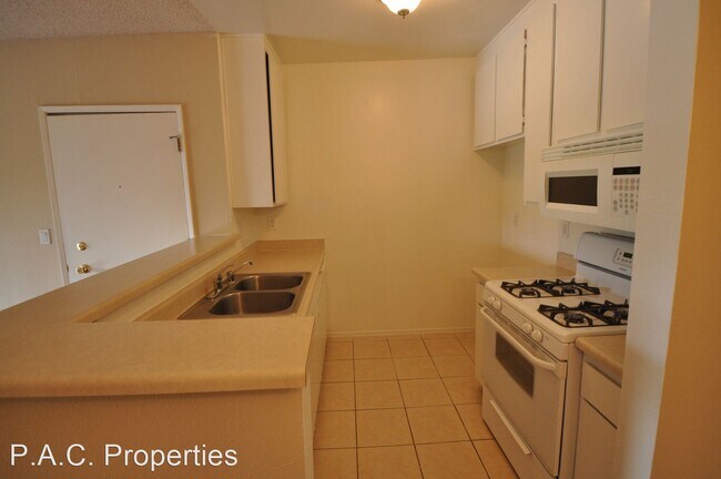 Foto del edificio - 1 br, 1 bath Apartment - 5400 Morella Aven...