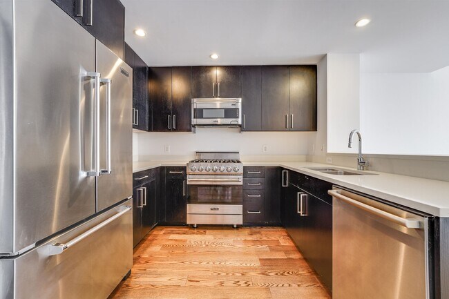 Foto del edificio - 1100 Maxwell Ln