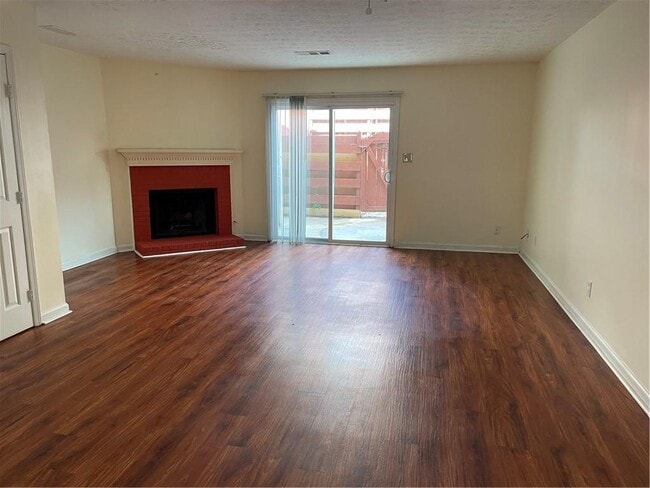 Foto del edificio - 2902 Webb Bridge Rd