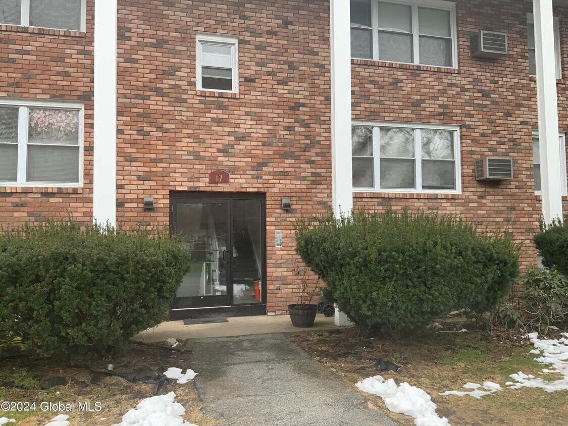 Primary Photo - 17 Ashdown Rd