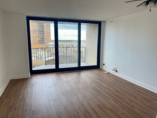 Foto del edificio - 3660 N Lake Shore Dr