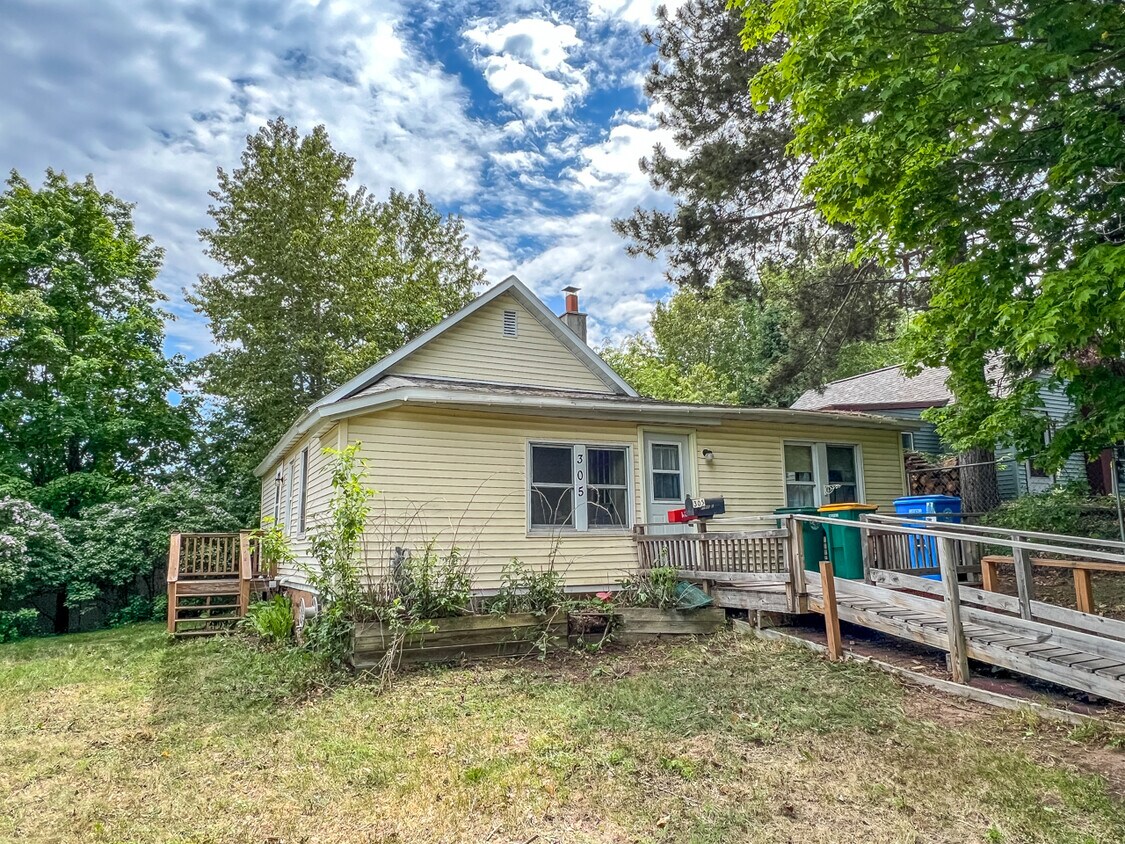 305 W Furnace St, Marquette, MI 49855 House Rental in Marquette, MI