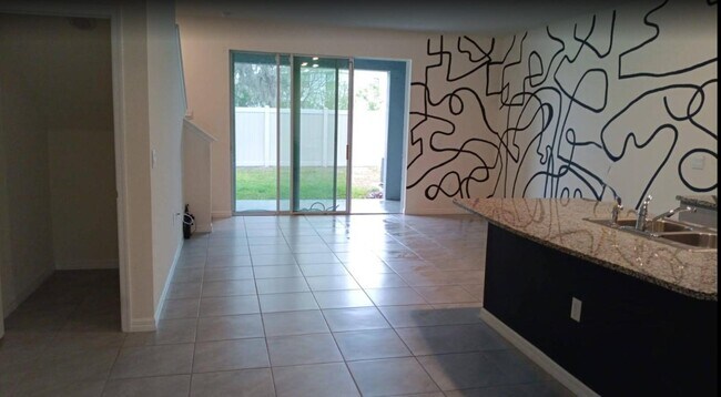 Building Photo - 16608 Maude Dr