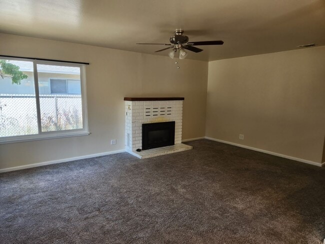 Building Photo - Charming 3bedrooms 2bath in Anderson