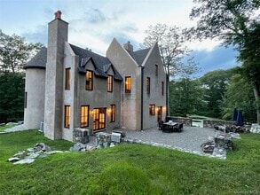 Building Photo - 50 Chapman Rd