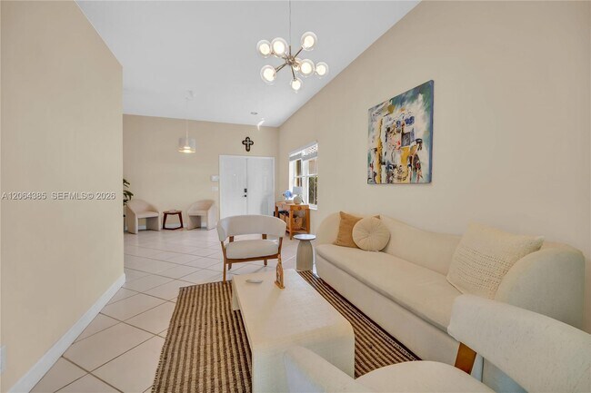 Building Photo - 885 Tanglewood Cir