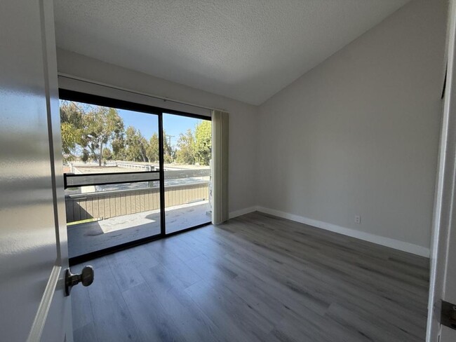 Foto del edificio - 110 N Richmont Dr