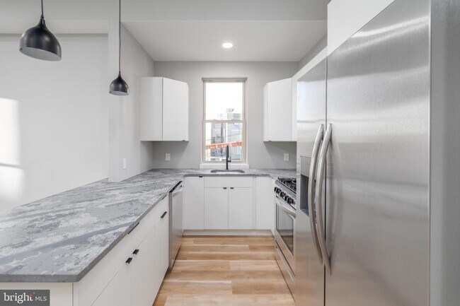 Building Photo - 1220 S 27th St