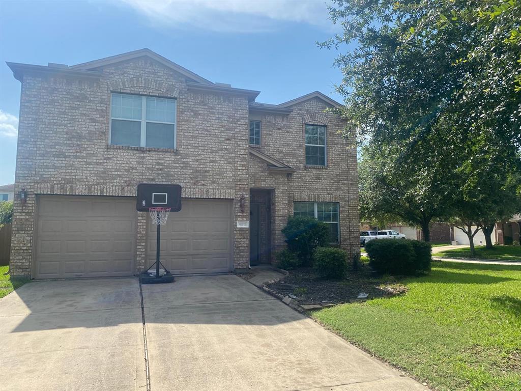 Foto principal - 4615 Pin Oak Creek Ln