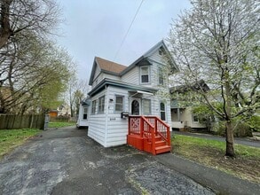 Building Photo - 205 Cayuga St